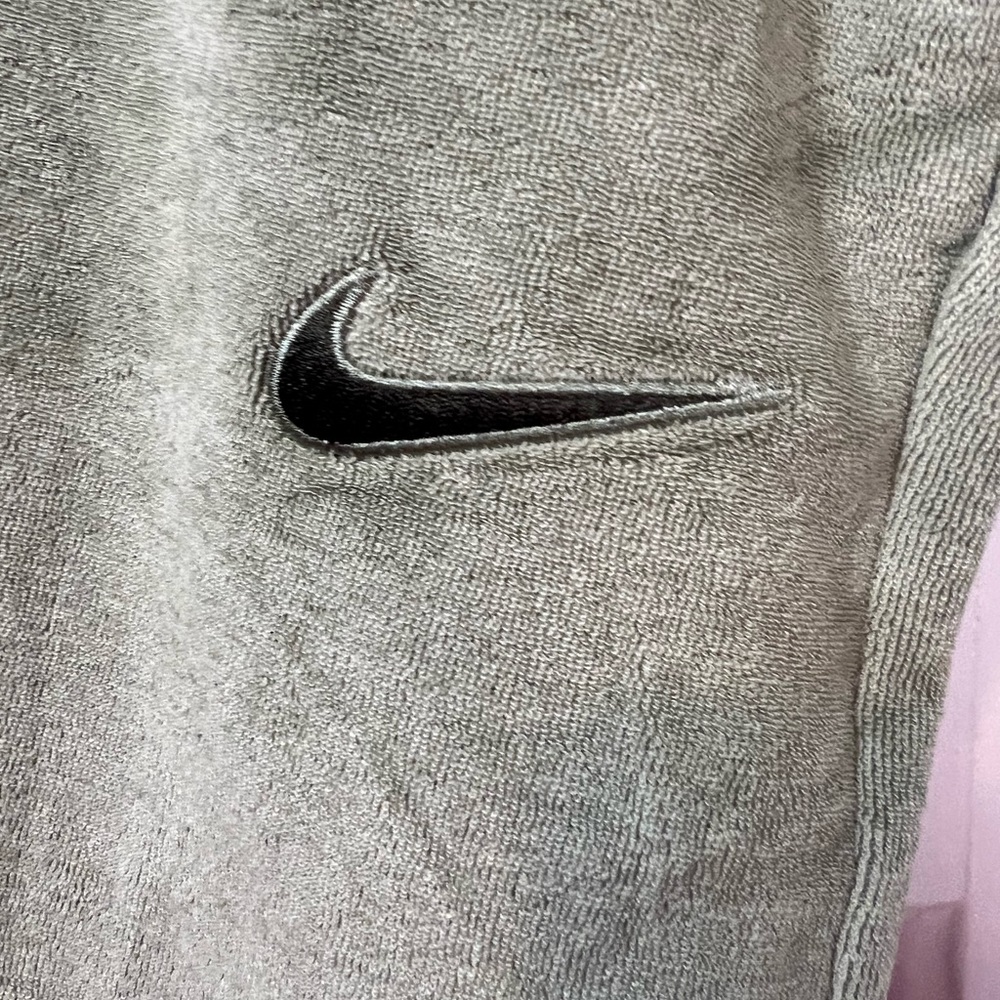 Nike velour shorts - Picture 4 of 4